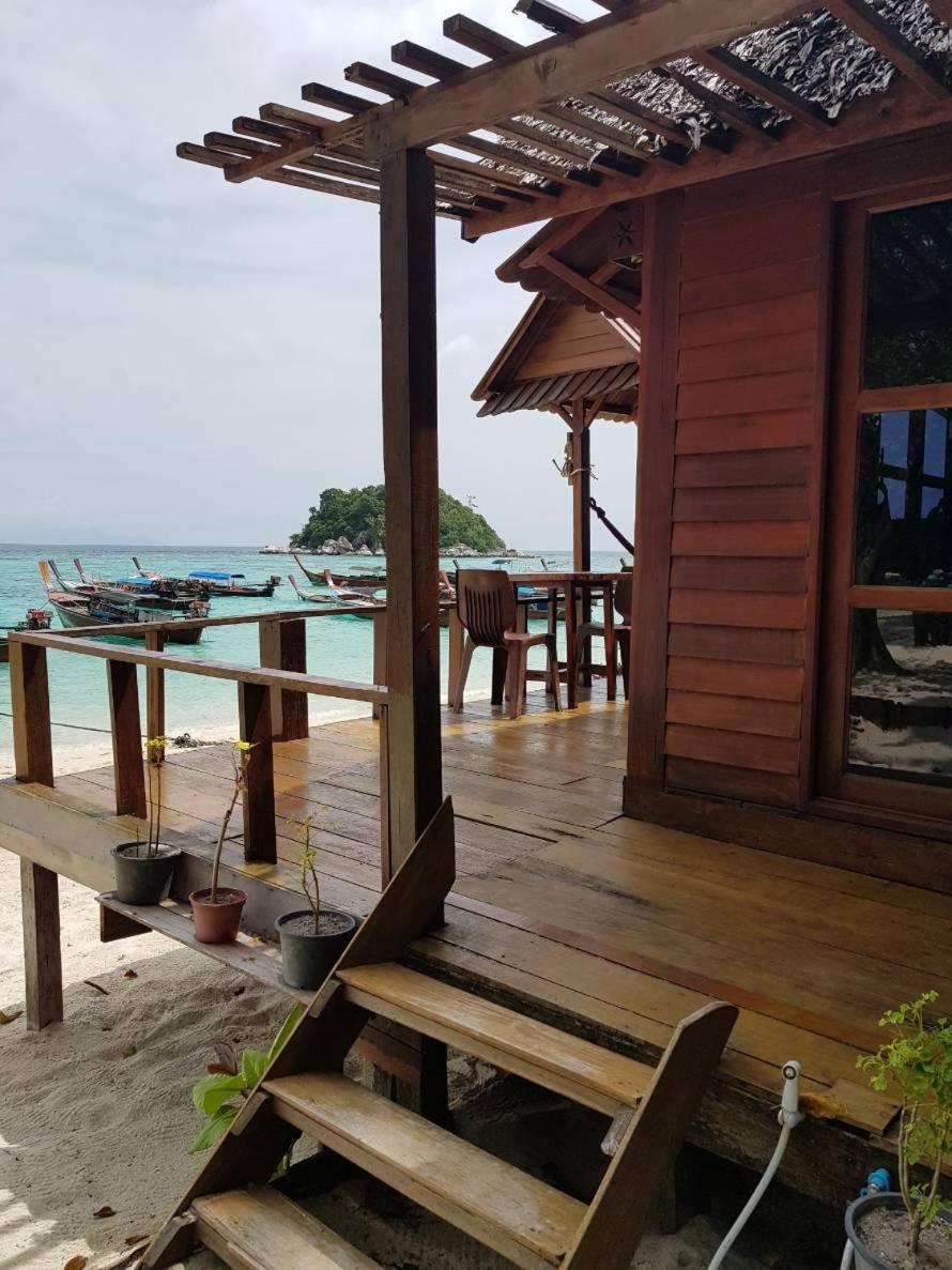 Zanom Sunrise Beach Resort Koh Lipe Eksteriør bilde