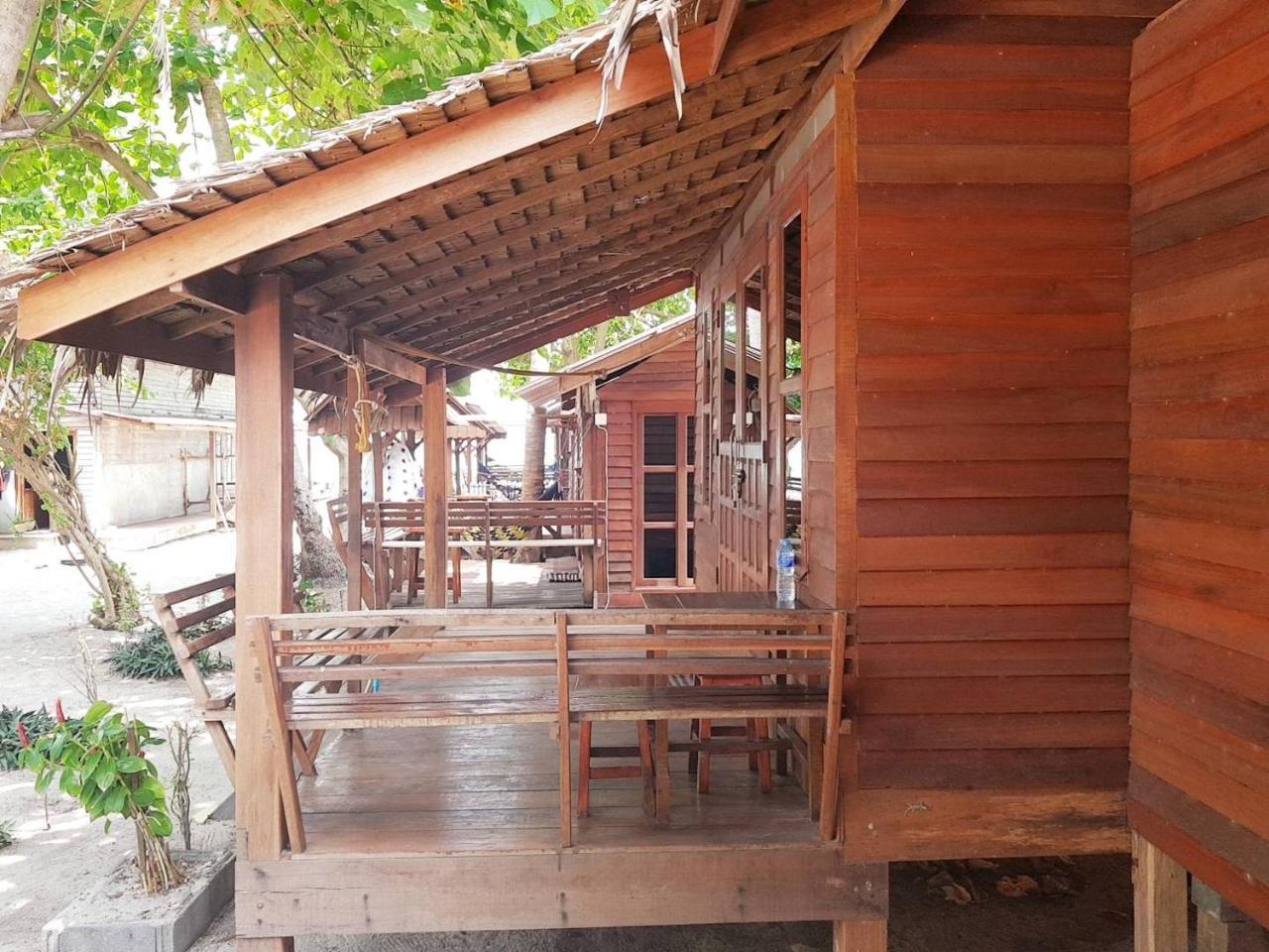 Zanom Sunrise Beach Resort Koh Lipe Eksteriør bilde