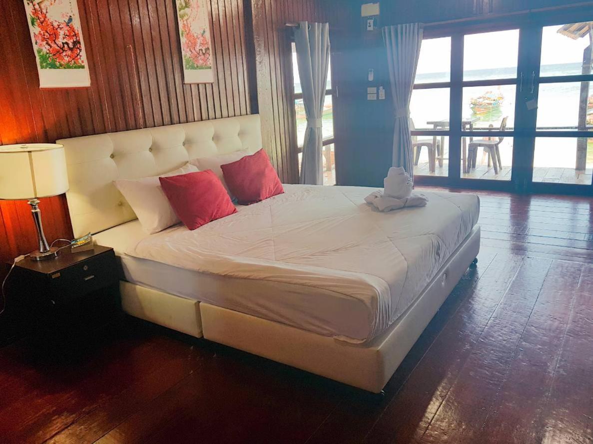 Zanom Sunrise Beach Resort Koh Lipe Eksteriør bilde