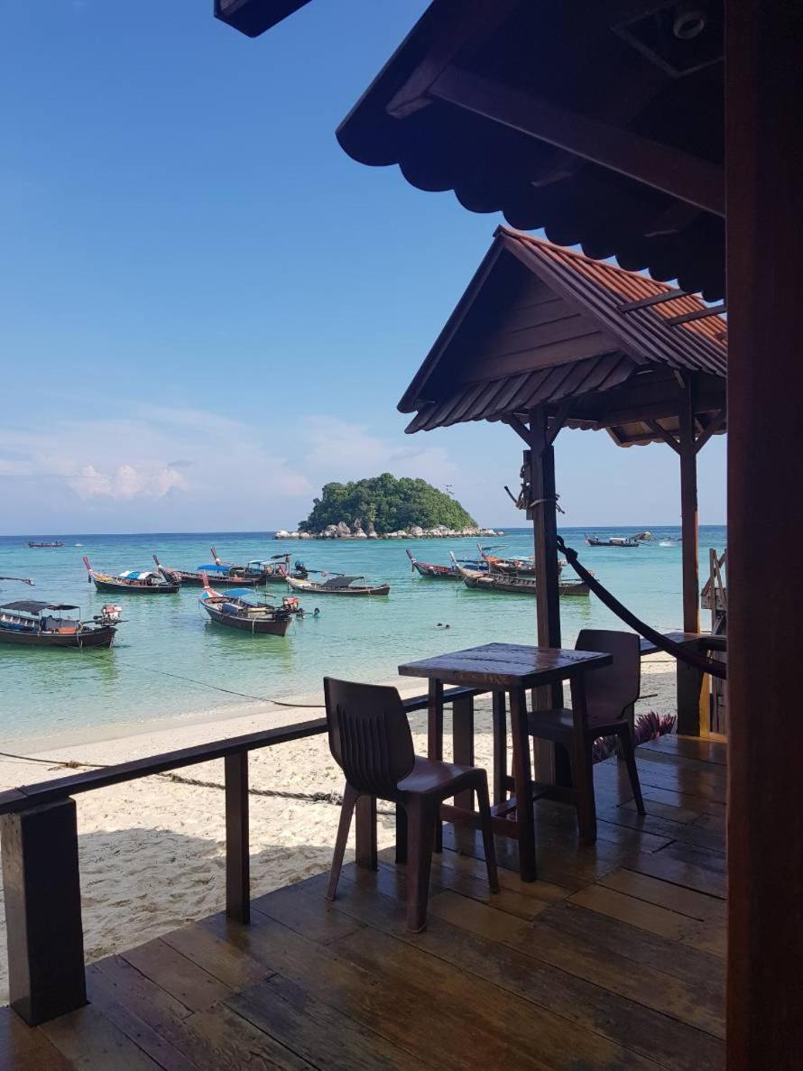 Zanom Sunrise Beach Resort Koh Lipe Eksteriør bilde