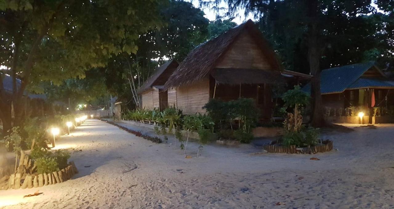 Zanom Sunrise Beach Resort Koh Lipe Eksteriør bilde